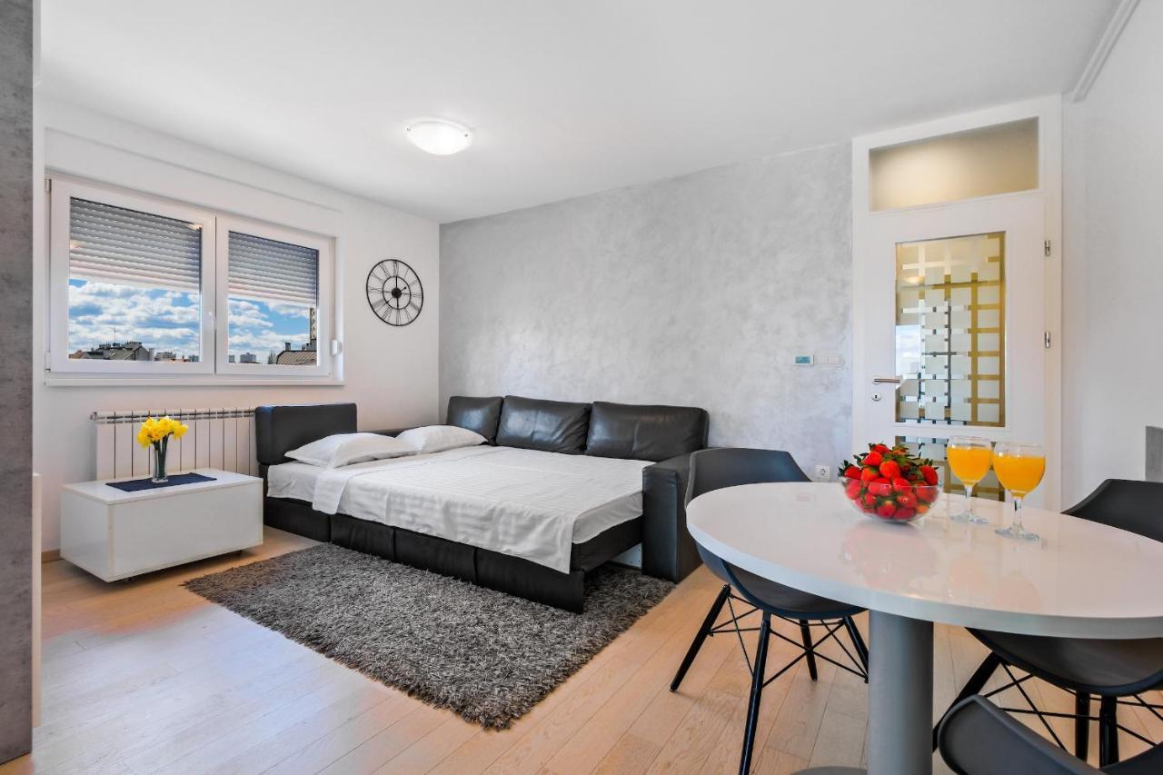 Apartment Zagreb, 0-24, Self Service Check-In, Free Parking 외부 사진